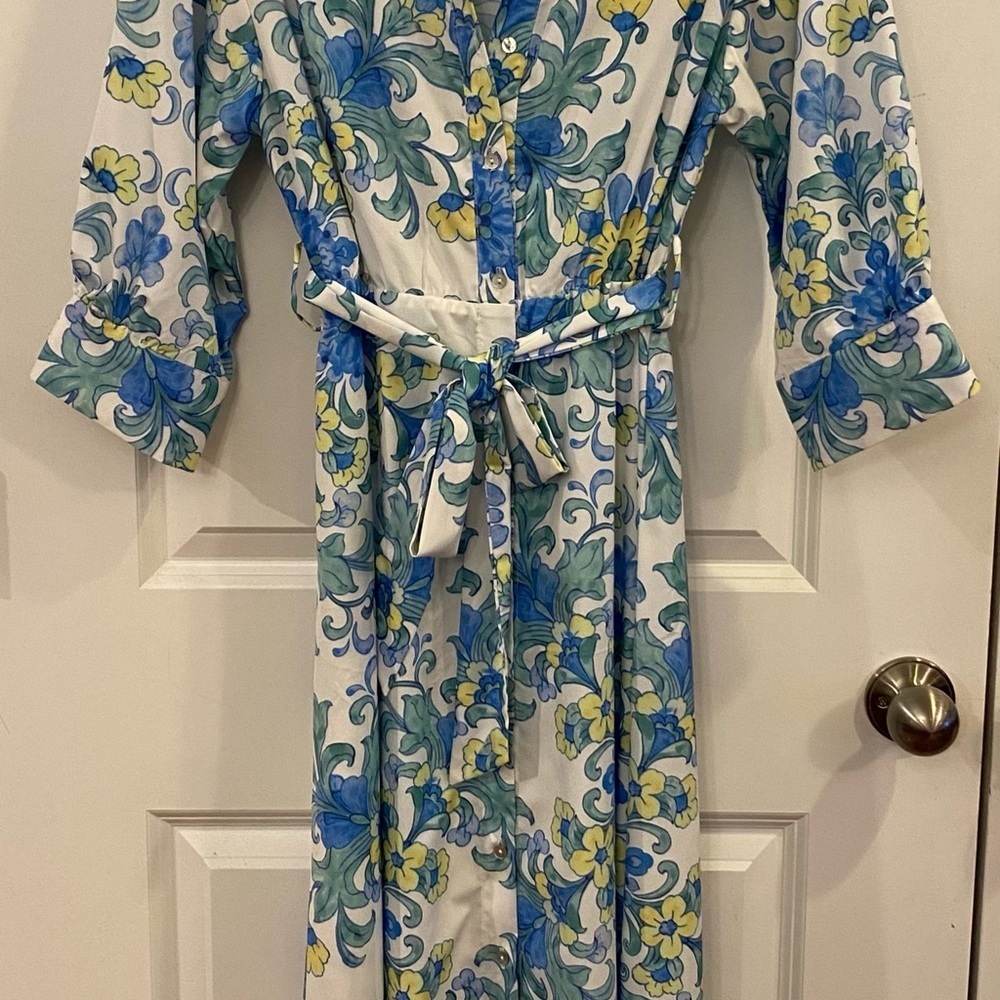 Sunday Up Dress Sz S Button Up w/Collar White w/Blue/Yellow/Green Floral Pattern